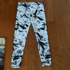 Fabletics Salary Legging